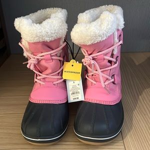 Cat & Jack NWT Winter Snow Boots